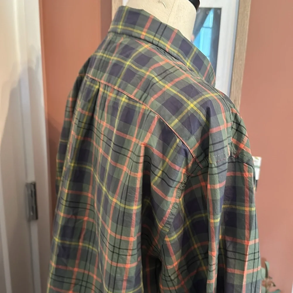 J.Crew Men’s plaid green blue 100’s 2-ply yarns Classic XL button down shirt
